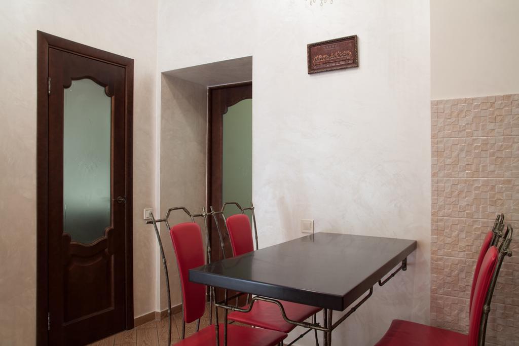 Apartment Roksolana Львов Экстерьер фото